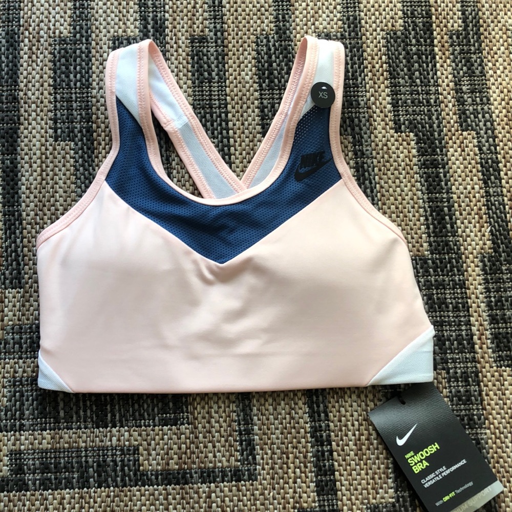 BNWT Nike women’s workout bra